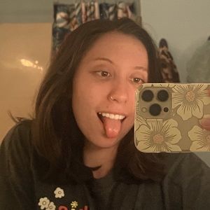 Meet your Posher, Jade